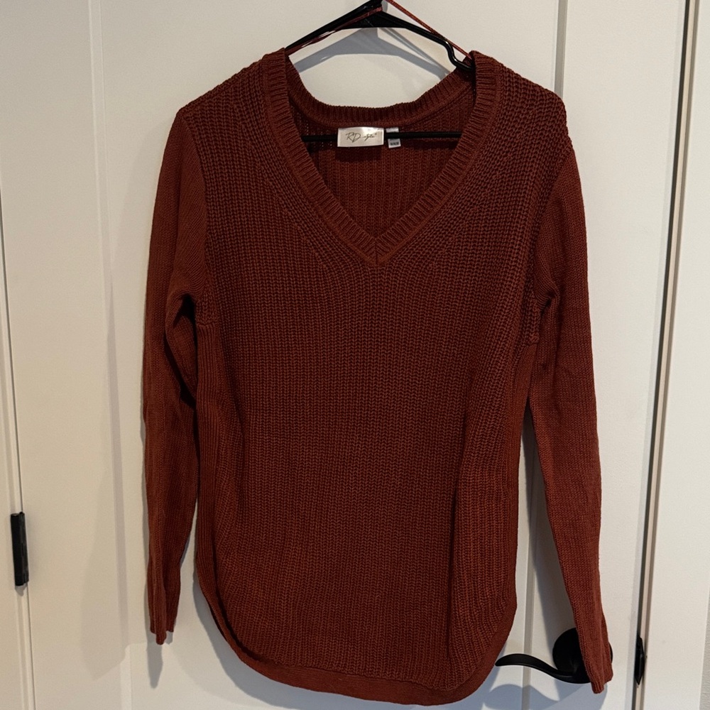 RD Style V-Neck Sweater - Warm Chestnut